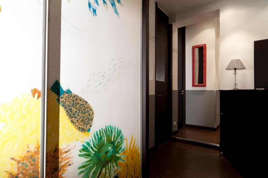 THC Latina Hostel Madrid Exterior foto
