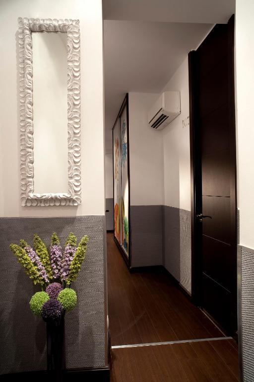THC Latina Hostel Madrid Exterior foto