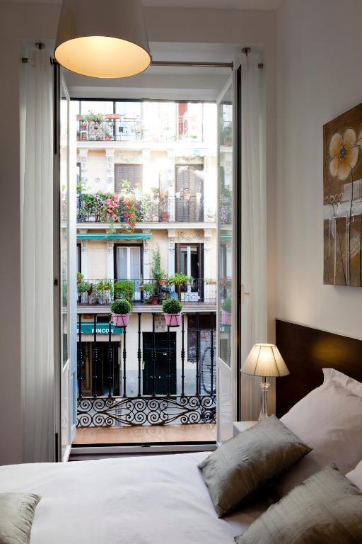 THC Latina Hostel Madrid Exterior foto